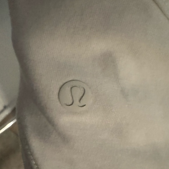 Lululemon Back In Action Top - Picture 4 of 4